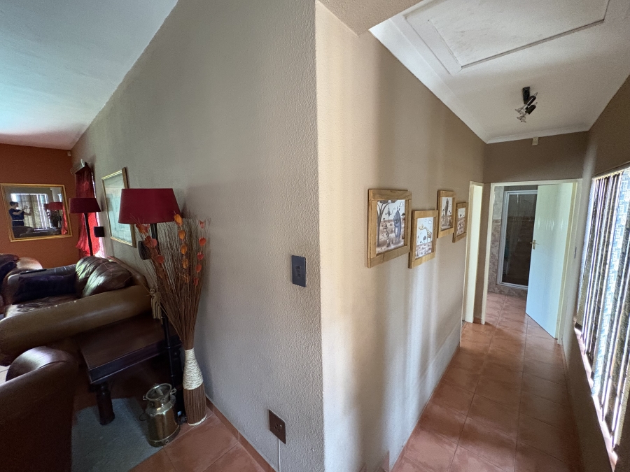 3 Bedroom Property for Sale in Safari Gardens North West